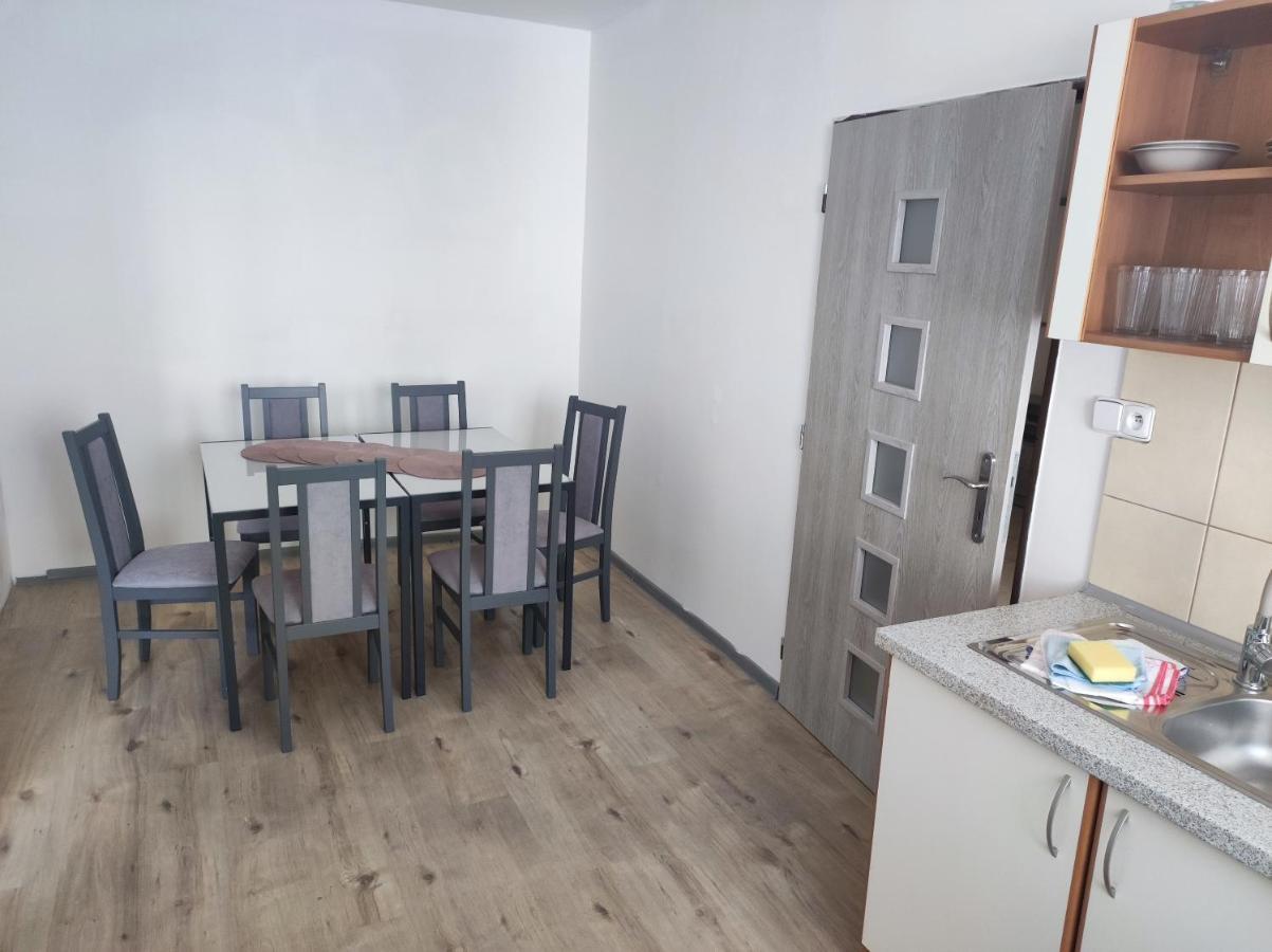 Apartmany Havlickova S Parkovanim Zdarma Ceska Lipa Exterior photo