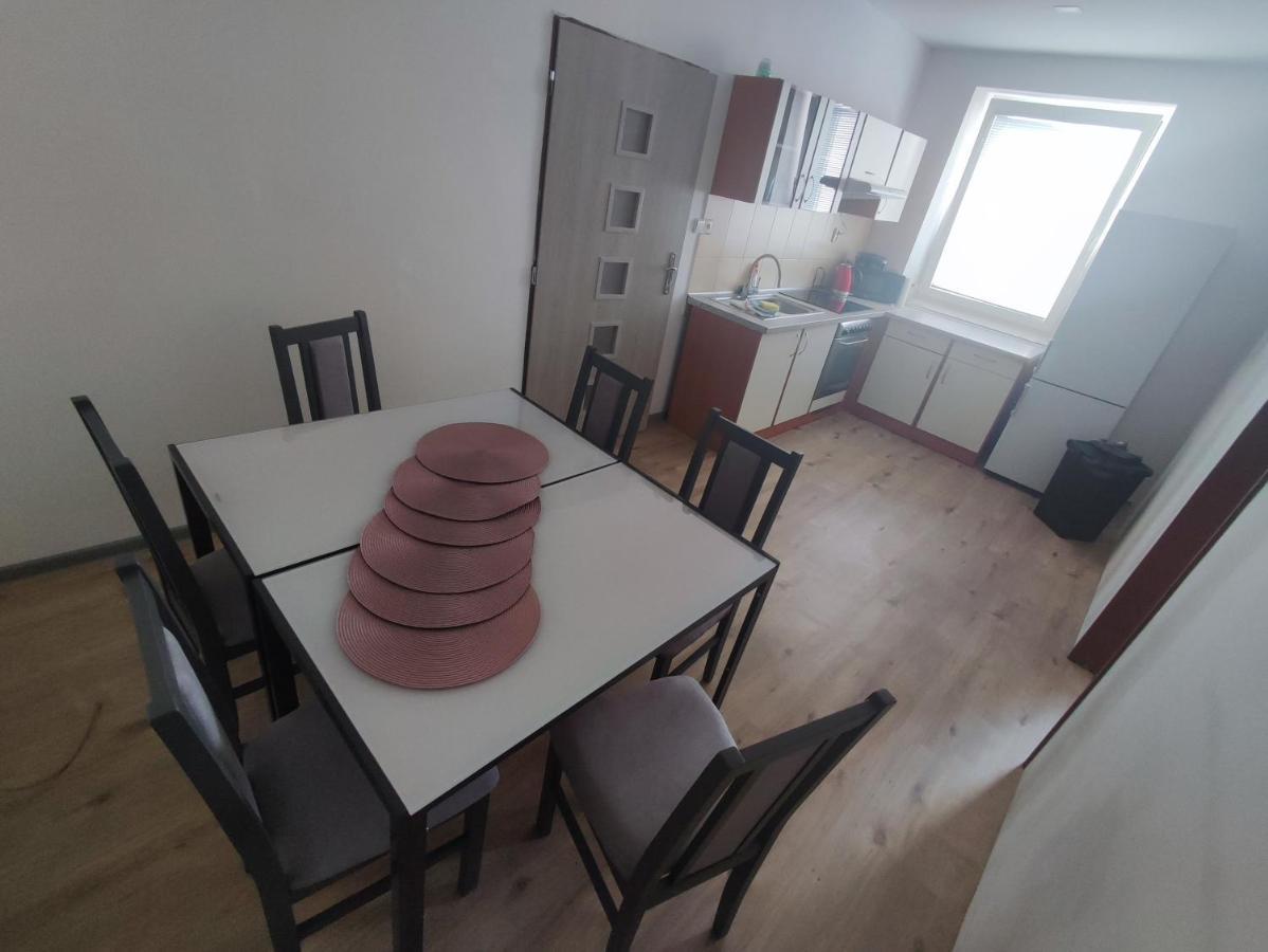 Apartmany Havlickova S Parkovanim Zdarma Ceska Lipa Exterior photo