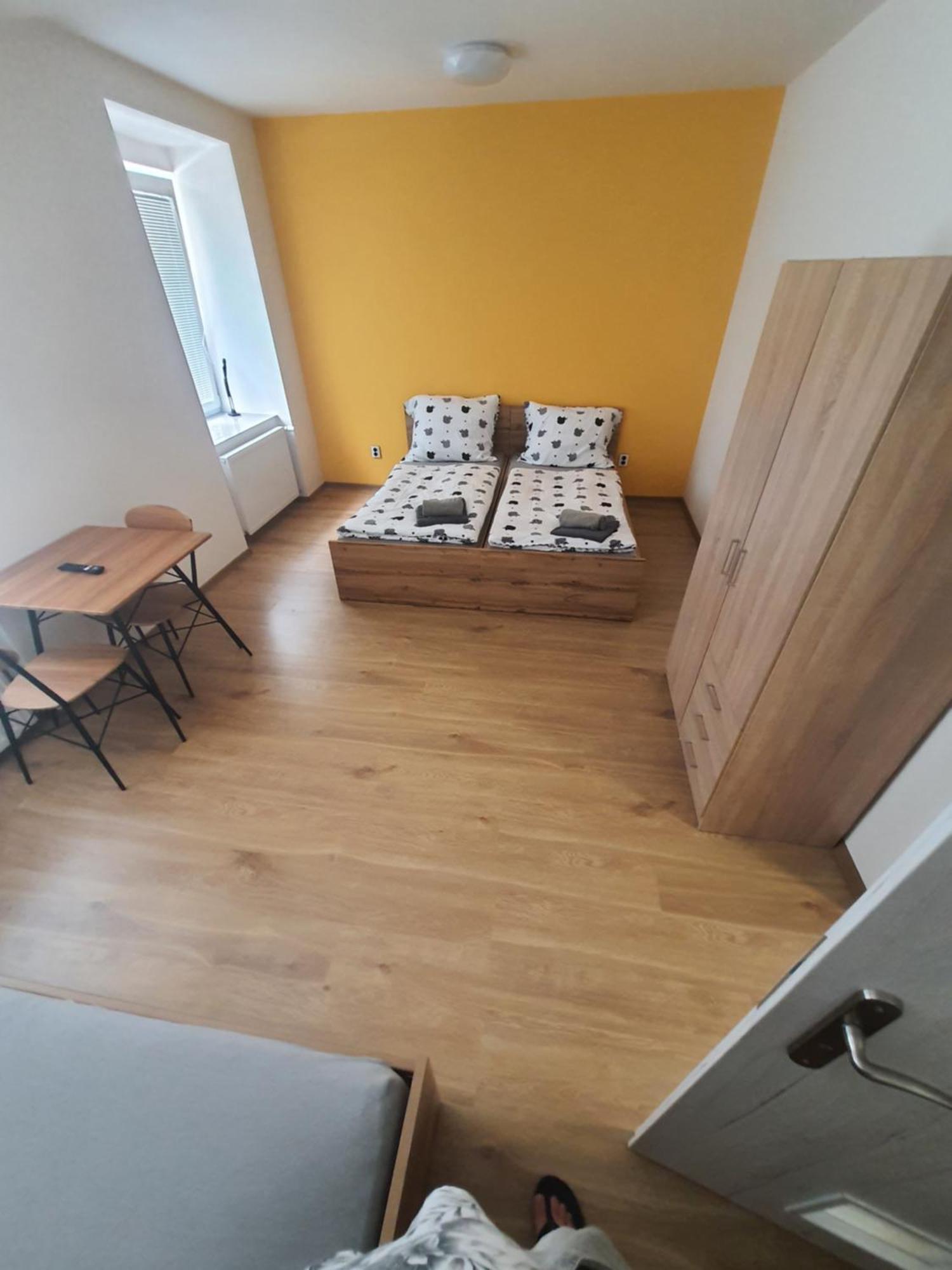 Apartmany Havlickova S Parkovanim Zdarma Ceska Lipa Room photo